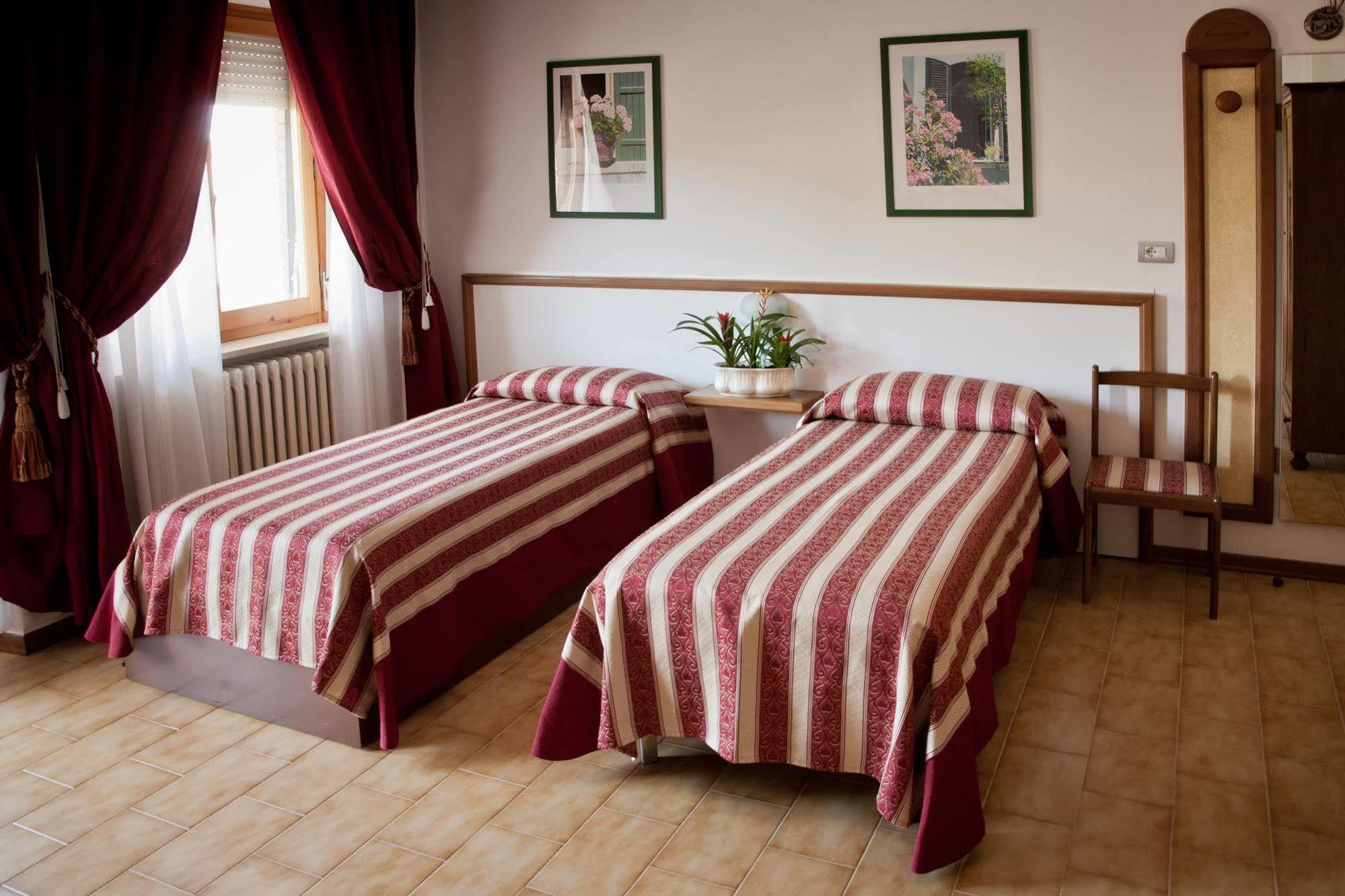 Hotel Vignola Ασίζη Εξωτερικό φωτογραφία